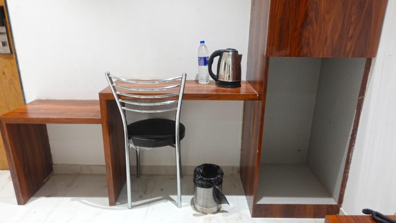Hotel Palms Residency, Chembur 孟买 外观 照片