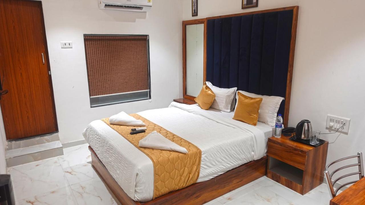 Hotel Palms Residency, Chembur 孟买 外观 照片