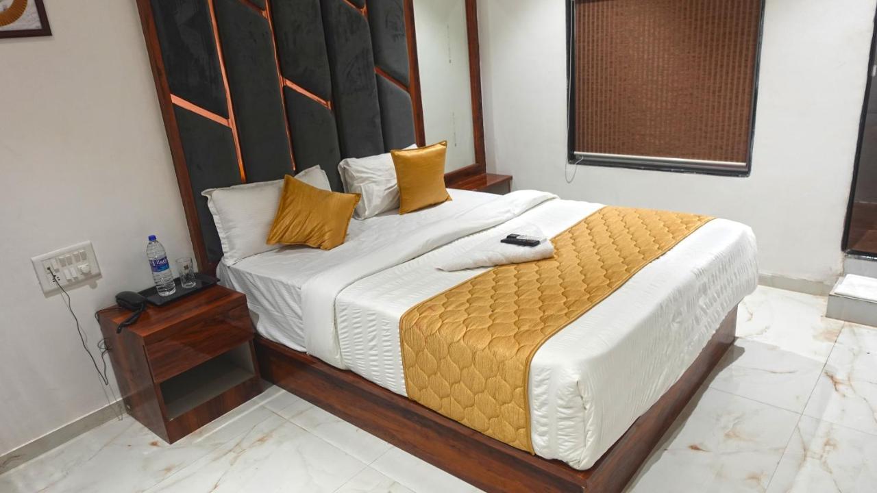 Hotel Palms Residency, Chembur 孟买 外观 照片