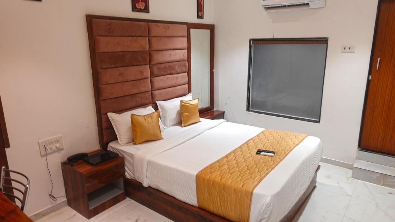 Hotel Palms Residency, Chembur 孟买 外观 照片