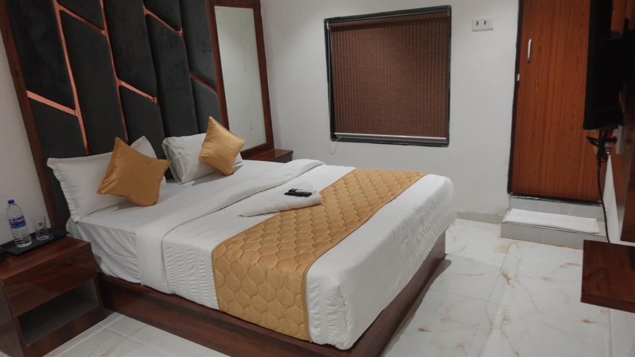 Hotel Palms Residency, Chembur 孟买 外观 照片