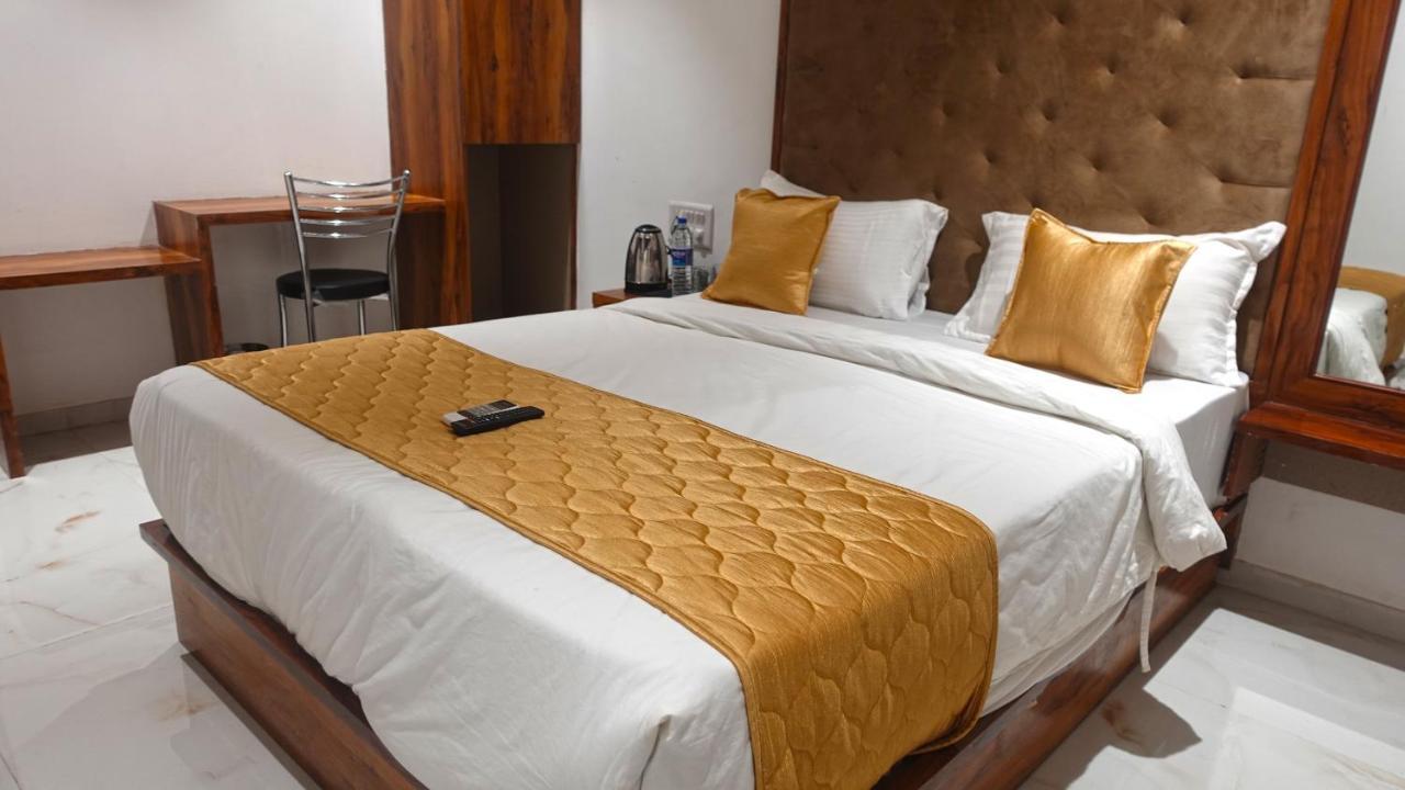 Hotel Palms Residency, Chembur 孟买 外观 照片